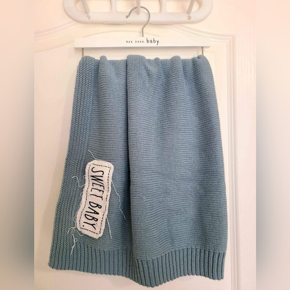 Rae Dunn knit baby blanket 💙